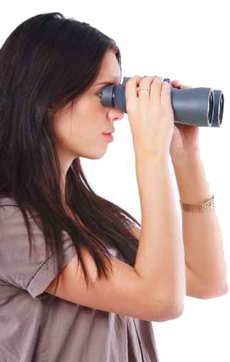 Frau mit Fernglas